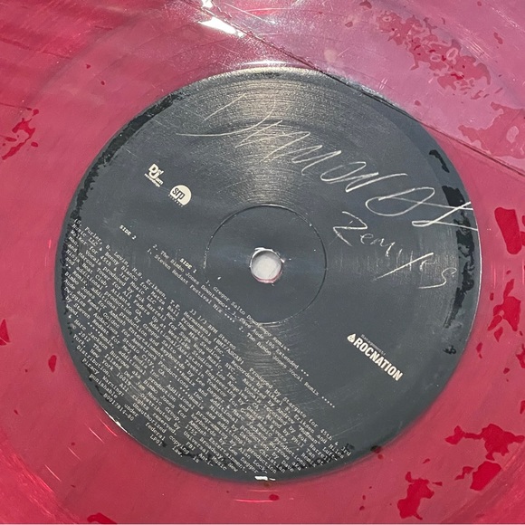 Special Edition💎Rihanna💎Diamonds Remixes Red Vinyl *RARE Collector's Piece* - Picture 4 of 9